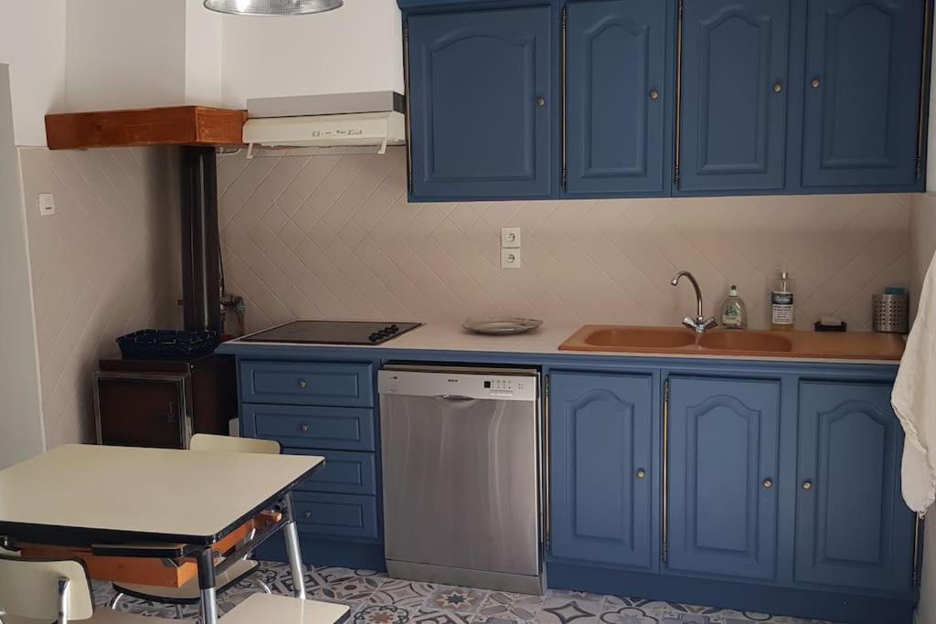 Location Appartement Dans Mas Provencal モントゥー エクステリア 写真